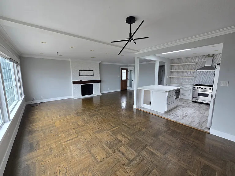 2 Alpine Ave — Photo 3