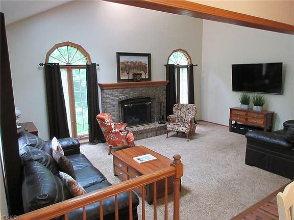 5th image of 11507 Oak Hollow Dr