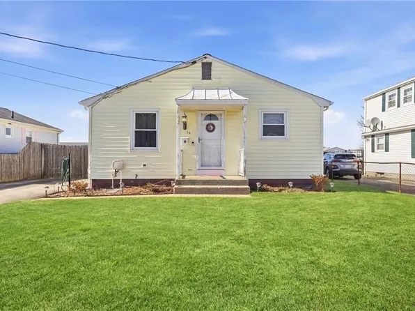 76 Lake St, Pawtucket, RI 02860