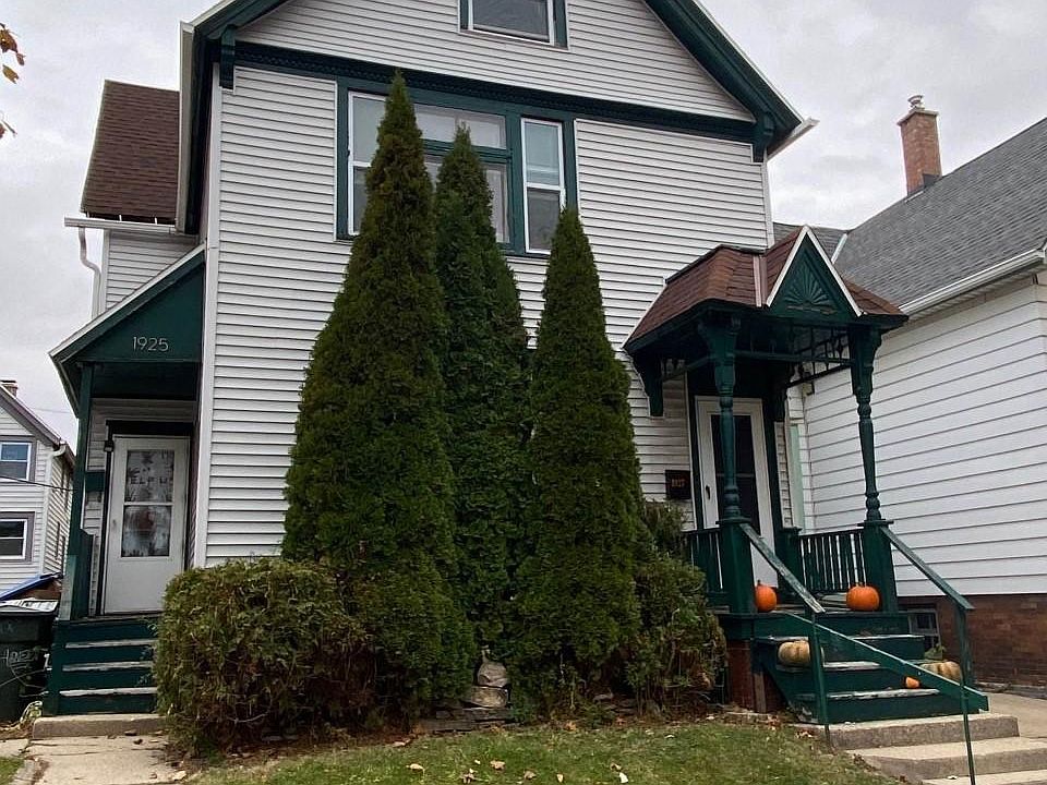 1st image of 1925 N Bartlett Ave #1927
