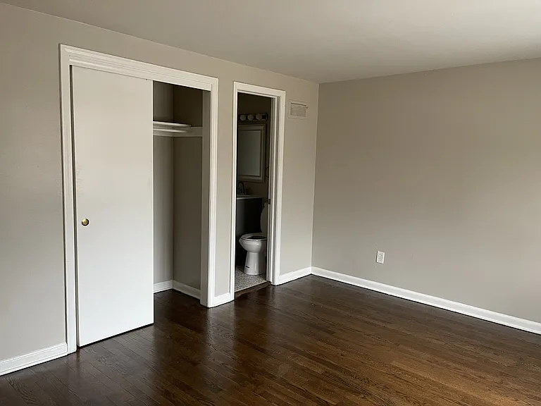 7344 Wayne Ave #2 — Photo 6