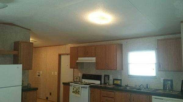 1st image of 12 Gaslight Dr