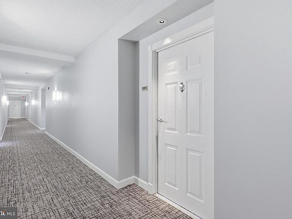 5th image of 2726 Gallows Rd APT 1110