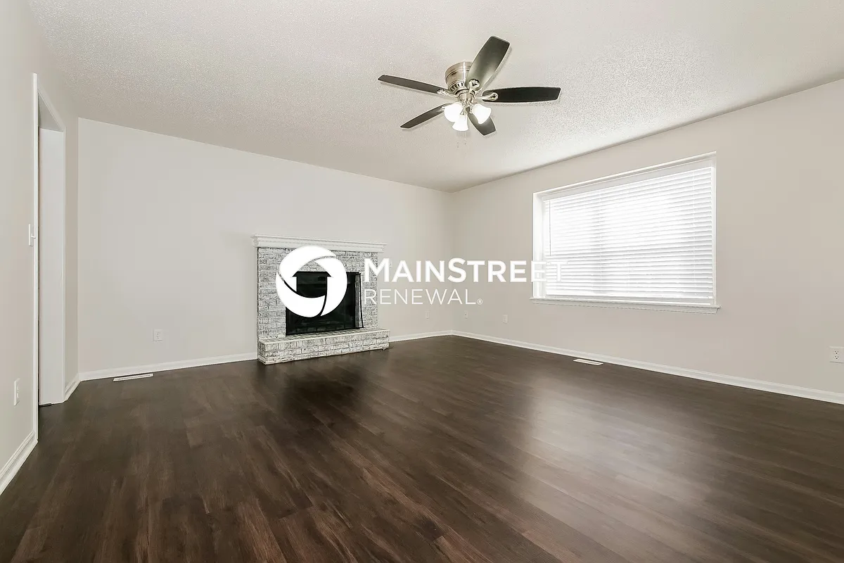 Living Room - 902 SW Foxtail Dr