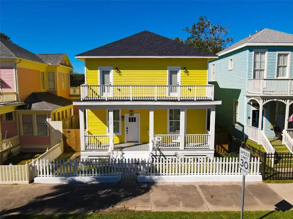 3124 Bernardo De Galvez, Galveston, TX 77550