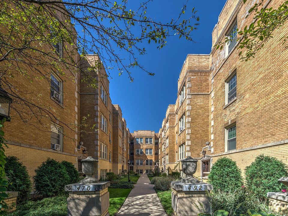 1st image of 478 N Austin Blvd APT 3