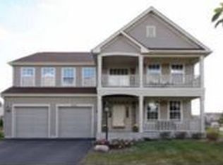 2131 Tracy Ln, Algonquin, IL 60102