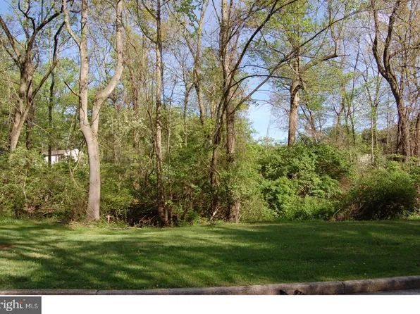 404 Warren Rd, West Chester, PA 19382