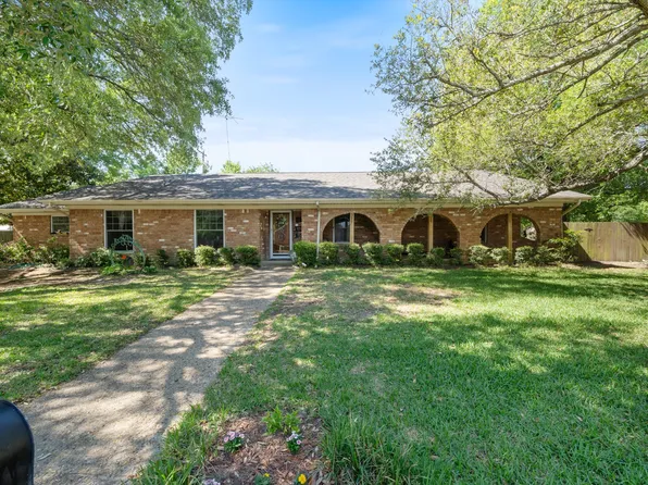 111 Granada Sq, Canton, TX 75103