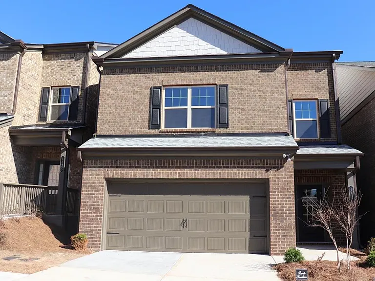 4425 Almanor Cir — Photo 2