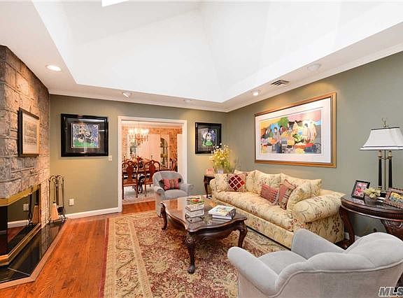 4th image of 286 Willard Dr