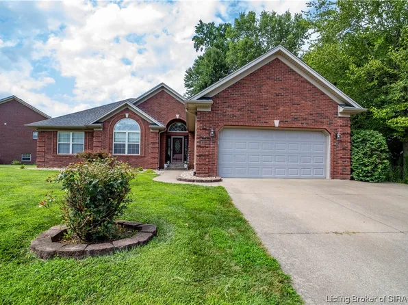 1810 Sterling Oaks Drive, Sellersburg, IN 47172