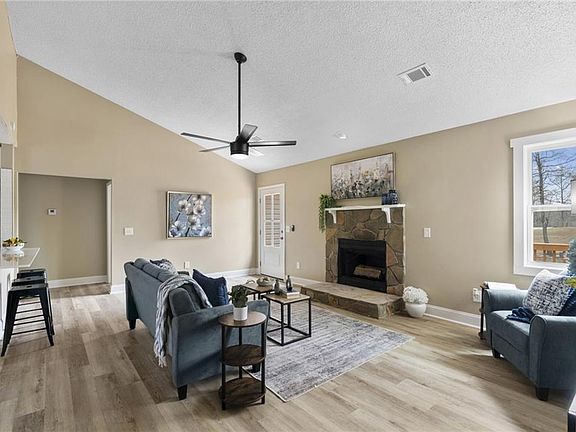 2nd image of 102 Discovery Bay NW