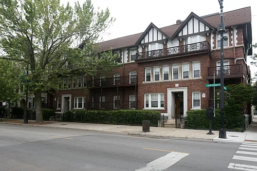 4450 N Sheridan Rd #2 Photo 1