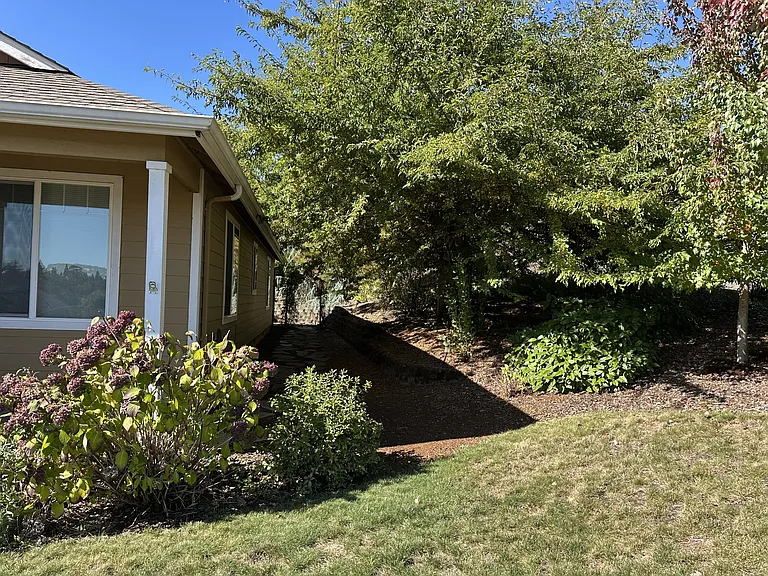 6913 Owl Dr SE — Photo 3