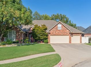 604 Riverwalk Dr, Norman, OK 73072