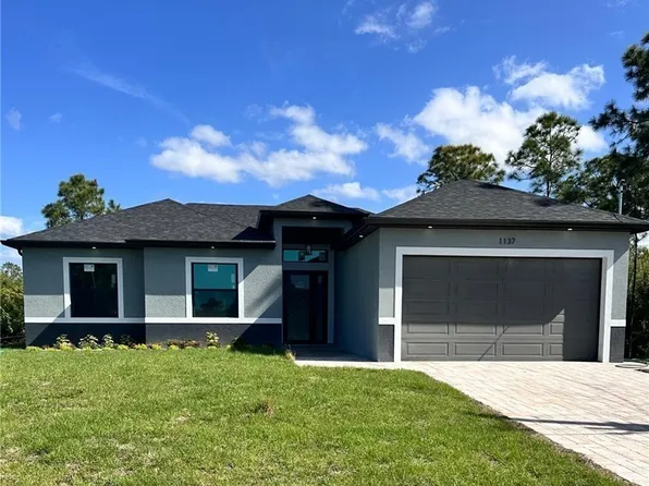 1137 Augusta St E, Lehigh Acres, FL 33974