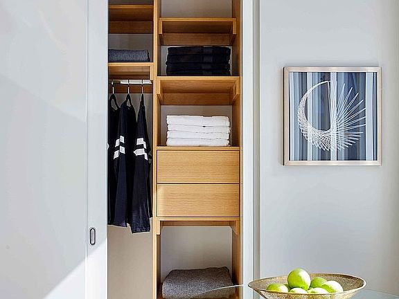 4th image of 605 W 42nd St APT 35T