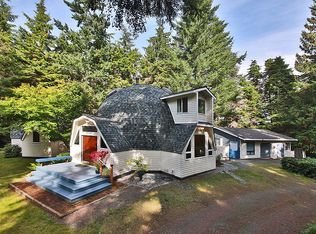 2747 Parkwood Dr, Langley, WA 98260