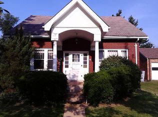 3043 Delavan Dr, Saint Louis, MO 63121