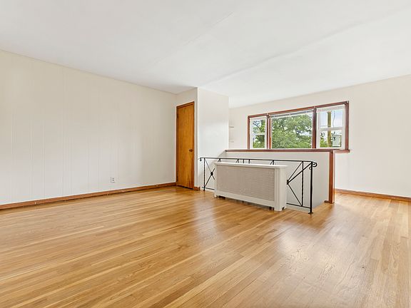 4th image of 69 Boyden Ave Floor 2