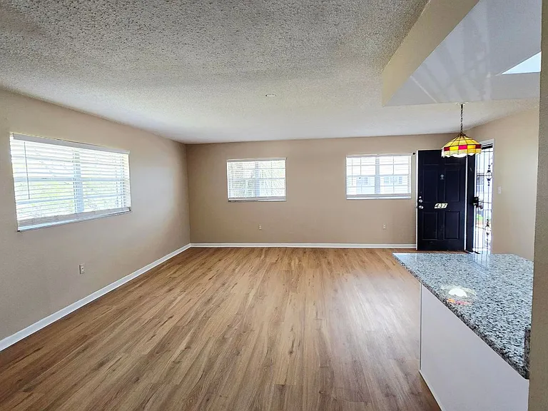 203 46th Avenue Ter W #437 — Photo 8