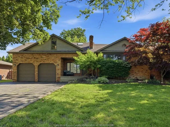 4330 Casgrain Dr, Windsor, ON N9G 2B1