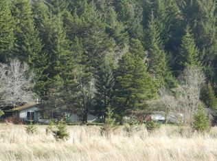 146 N S-low Rd, Seal Rock, OR 97376