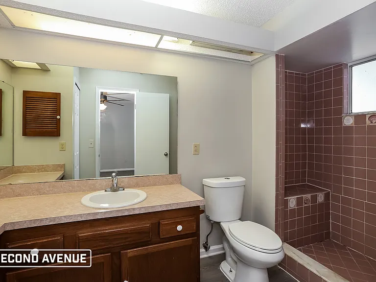 6604 Arancio Dr W — Photo 14