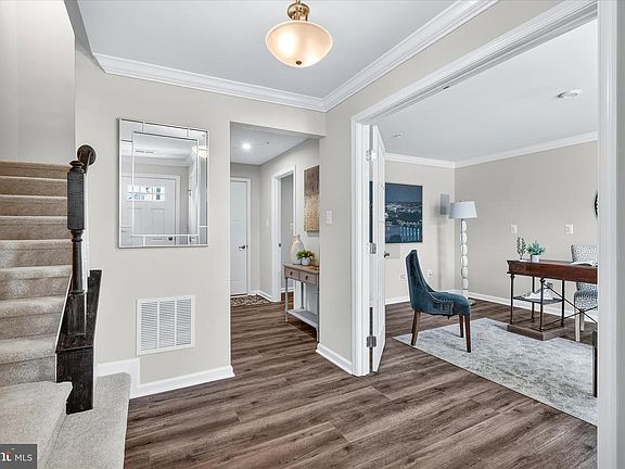 4th image of 6004 Krantz Dr
