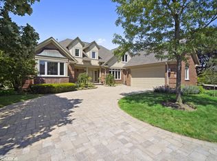 2568 Chedworth Ct, Northbrook, IL