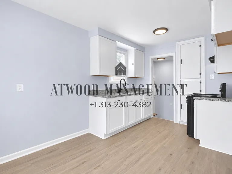 8283 Vaughan St — Photo 5