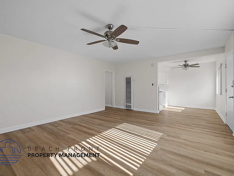 12417 Benedict Ave. — Photo 10