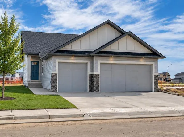 30 W Bridges Way, Langdon, AB T0J 1X3