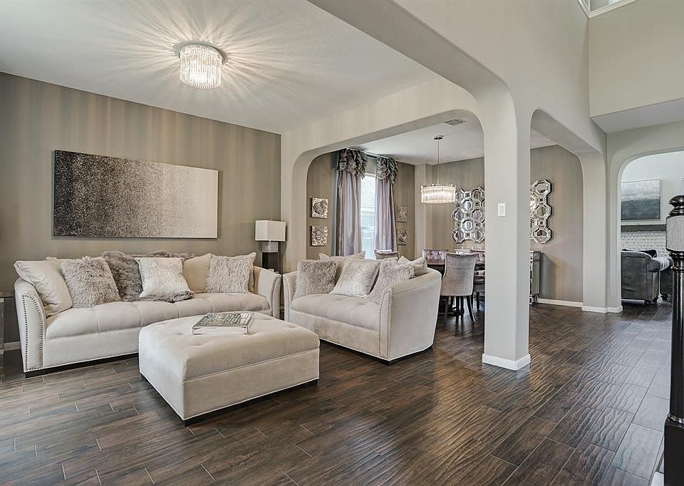 1st image of 26 Terra Bella Dr