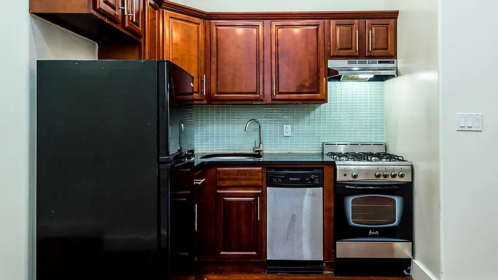 Rented by Nooklyn NYC LLC | media 21