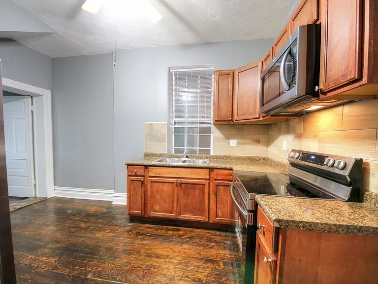 4637 Virginia Ave — Photo 13