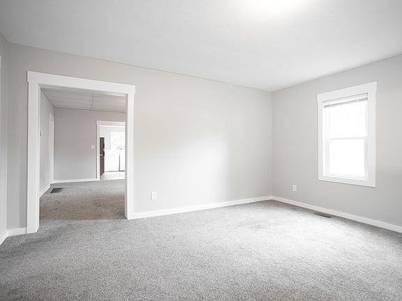 5th image of 915 N Jackson St