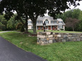 5 Huntington Ln, New Fairfield, CT 06812