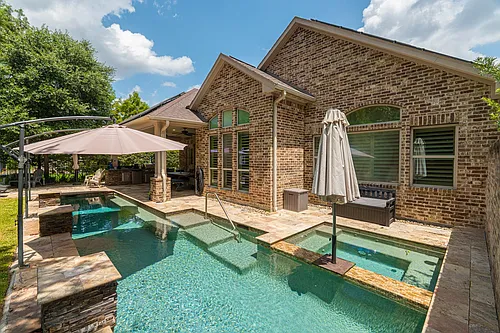 31 Woodglade Way Photo 1