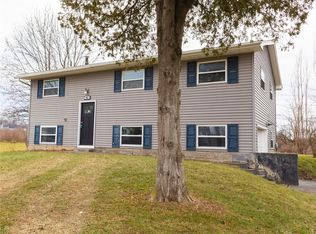 41 Wallman Dr, Henrietta, NY 14467