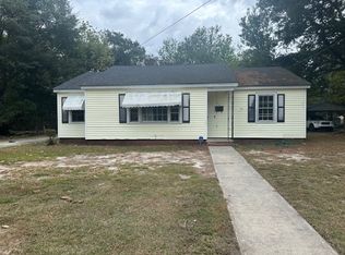 605 Greenmead Dr, Kinston, NC 28501