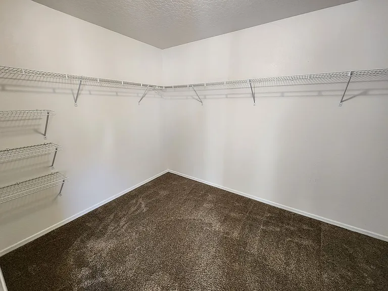 17594 N Parkdale Ave — Photo 12