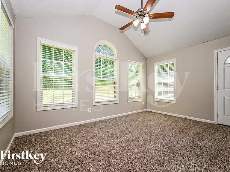 3349 Meadovista Dr — Photo 8