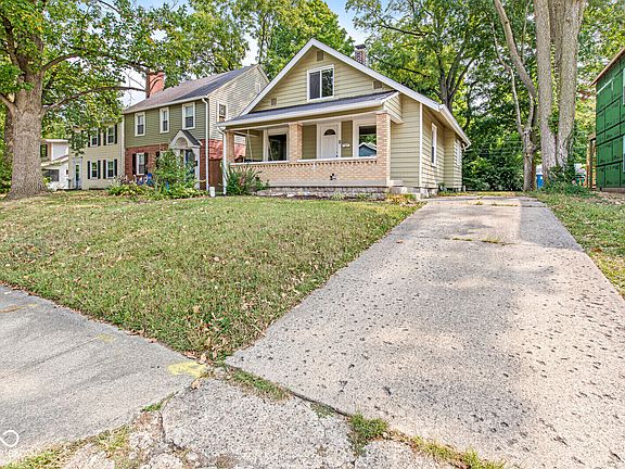 2nd image of 4625 Rookwood Ave