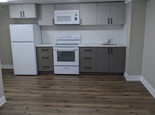 304 Simcoe St S #B5, Oshawa, ON L1H 4H7
