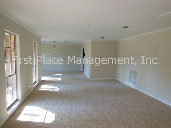 3rd image of 8688 Villa San Jose Dr E