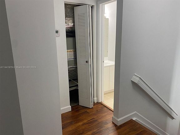 4th image of 18618 SW 100th Ave #18618