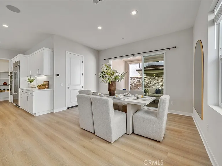 141 Edna Pkwy — Photo 27