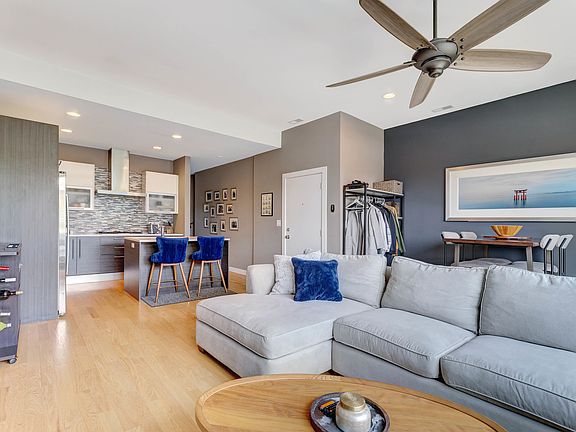 5th image of 1936 W Armitage Ave APT 3W